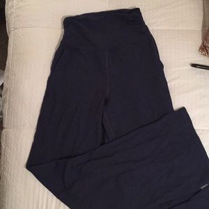 Lululemon yoga pants